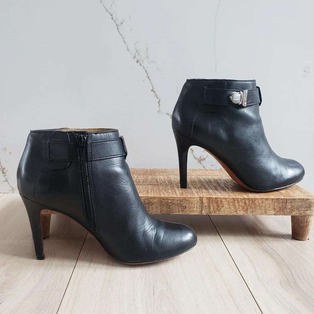 COACH Boots Womens 6.5 Black Sondra Leather High Heel Belted Booties‎